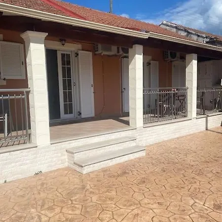 度假居 Spiros Place Corfu 阿吉欧史芬尼